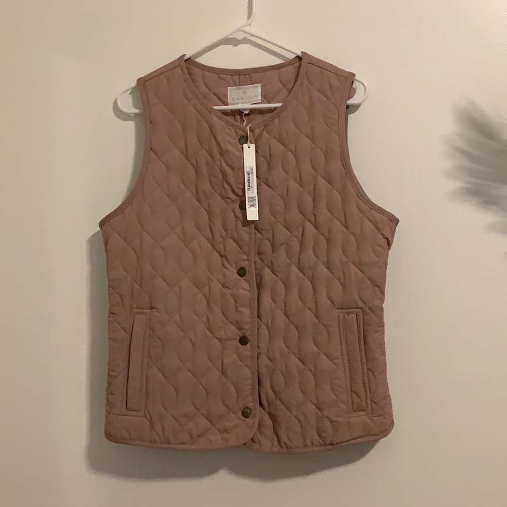 NWT Caslon women’s vest rose pink size M